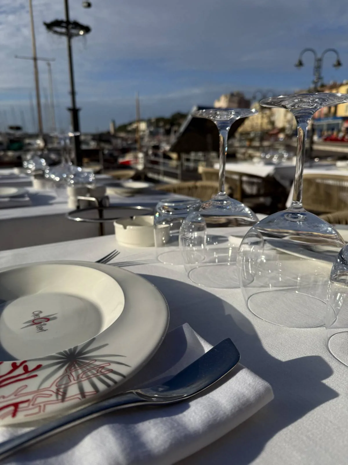 Почему марсельцы присвоили буйабес и при чём тут костёр на берегу